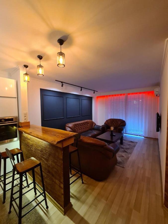 Prishtina Escape Apartments Pristina Exterior foto